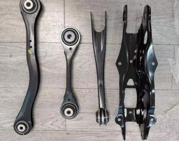 G05 უკანა გიტარები 