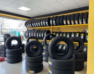 275/35R20