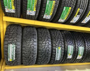 285/40R24  A/T