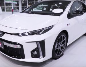 TOYOTA PRIUS  PRIME