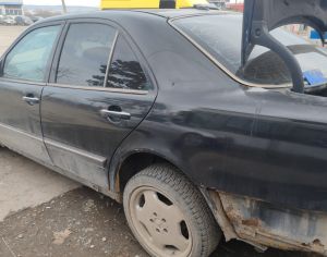 დაშლილია ავტომობილი