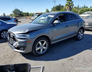 Audi q3 premium plus 2015