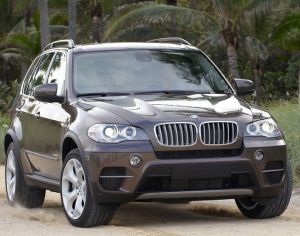 იშლება BMW X5 E70