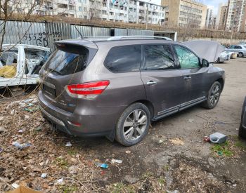 დაიშალა NISSAN PATHFINDER HYBRID PLATINIUM ვარკეთილი