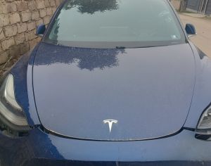 იშლება ეს მანქანა არის 2019  ორიგინალი გარბენით 45 მილი მანქანა დგას ლოტკინზე