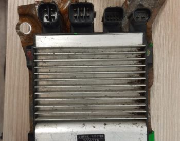 TOYOTA PRADO-ს ძრავის კომპიუტერი (ფარსონკების მართვის ბლოკი).