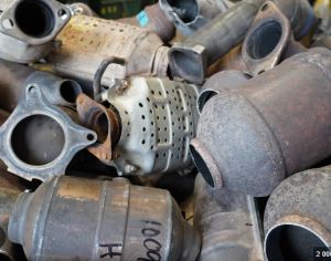 ორიგინალი და უნივერსალური კატალიზატორები