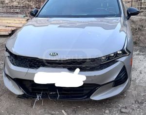 იშლება Kia K5