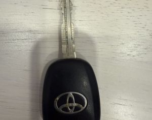 ორიგინალი გასაღები Toyota Highlander 2016-2019 წელი