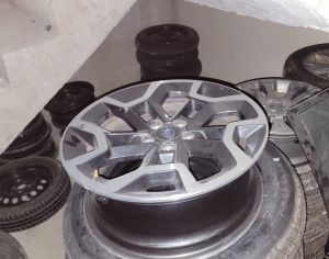 R17 crosstrek -ის ორიგინალი დისკი