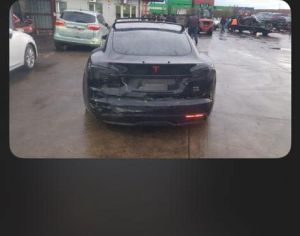 იშლება ტესლას მოდელები