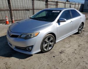 იშლება camry 2014-2017