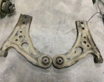 დაევუ კალოსის გიტარები