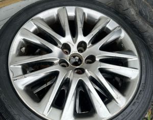 R18 LEXUS GS 400 / GS 300