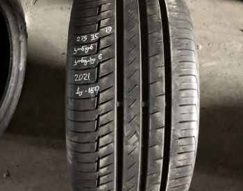 275/35 R19