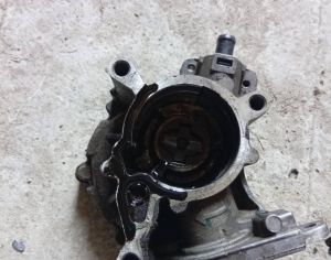 octavia 09-12 ვაკუუმის პომპა