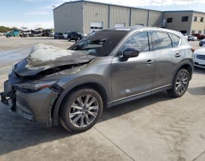 იშლება Mazda CX-5