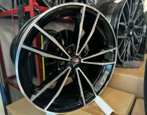 R18 BMW 520 / 735 / 840 / 640 - 2