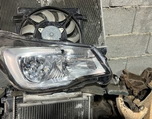 იშლება subaru forester ები