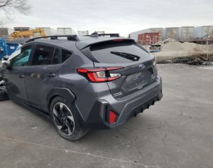 იშლება subaru Crosstrek Limited 2023-2025