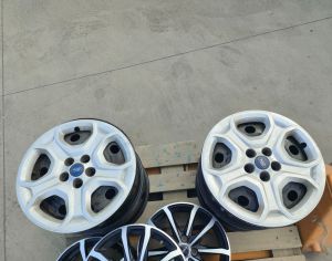 4ც 17იანი რკინის დისკი თავისივე კალპაკებით