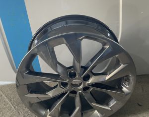 R 19 ერთი ცალი დისკი Kia Sorento