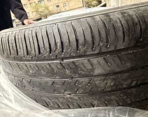 იყიდება R18  235/45 ზაფხულის მეორადი საბურავები ოთხეული