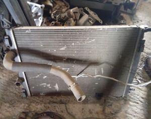 nissan qashqai 07-13 წყლის რადიატორი