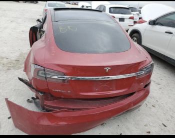 TESLA Model S 2016 0.1