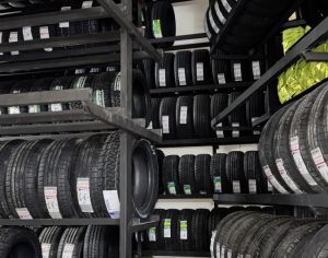235/40R18