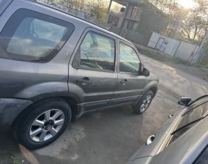 ishleba ford eskape gavaqvs yvela detali . aseve adgilze shecvlis servisi 511480883