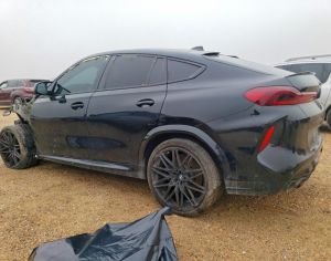 BMW X6 M. F96.  იშლება
