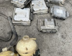 კომპიუტერები მართვის ბლოკები peugeot citroen modelebze.