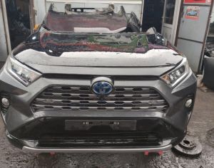 იშლება TOYOTA RAV4