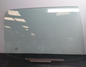 TOYOTA HILUX 2005-2015  კარის მინა