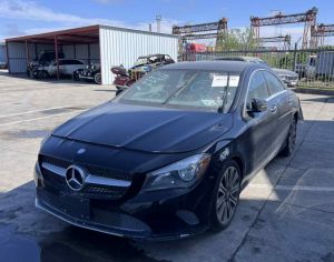 იშლება CLA 250 ები ბათუმში 557 35 55 63