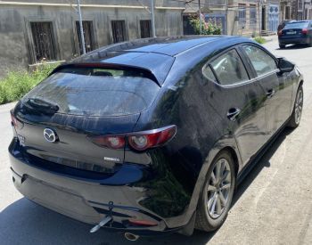 Mazda 3  - მაზდა 3 იშლება