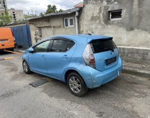 aqua  prius c