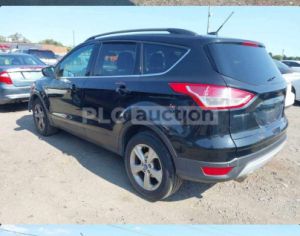 იᲨლება Ford escapi