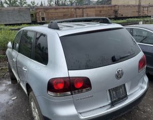 იშლება Touareg 2004წ