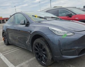 იშლება TESLA MODEL Y 2022