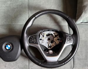 BMW X5, F15-ის საჭე აირბაგით, გათბობით, ვიბრაციით და დისტრონიკის ფუნქციით