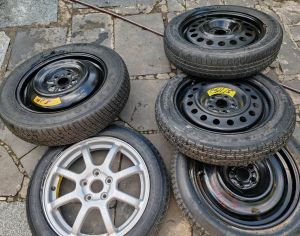 Სუბარუს Ორიგინალი 17იანი 5/114,3 და 5/100 გადახვრეტის დისკები და საბურავების კომპლექტი.