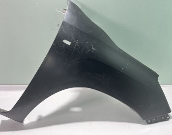 Toyota Hilux წინა მარჯვენა ფრთა