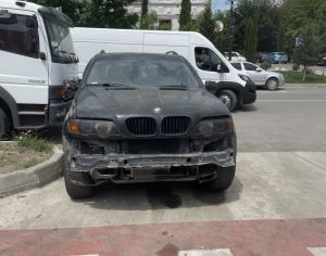 იშლება BMW X5  E53,E70, X6 E71.