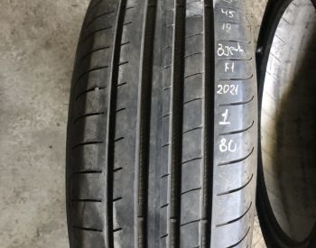 225/45 R19