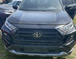 იშლება TOYOTA RAV4 2020-2021 წლის. ჰიბრიდები . მაქვს ყველა ორიგინალი ნაწილი
