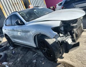 Alfa Romeo Stelvio 2018-2025