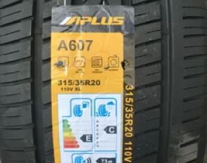 285/45 R19
