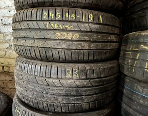 245/45 R19